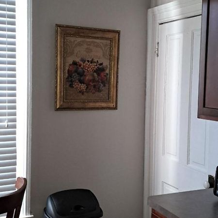 Beautiful Downstairs 1Bed 1Bth Charmer- Pet Friendly Michigan City Exterior foto