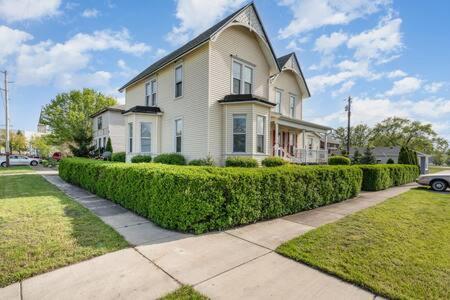 Beautiful Downstairs 1Bed 1Bth Charmer- Pet Friendly Michigan City Exterior foto