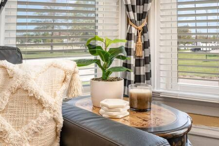 Beautiful Downstairs 1Bed 1Bth Charmer- Pet Friendly Michigan City Exterior foto