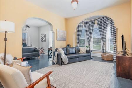 Beautiful Downstairs 1Bed 1Bth Charmer- Pet Friendly Michigan City Exterior foto