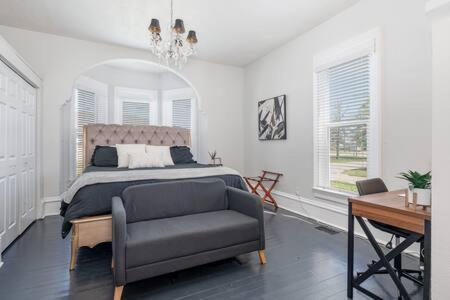 Beautiful Downstairs 1Bed 1Bth Charmer- Pet Friendly Michigan City Exterior foto